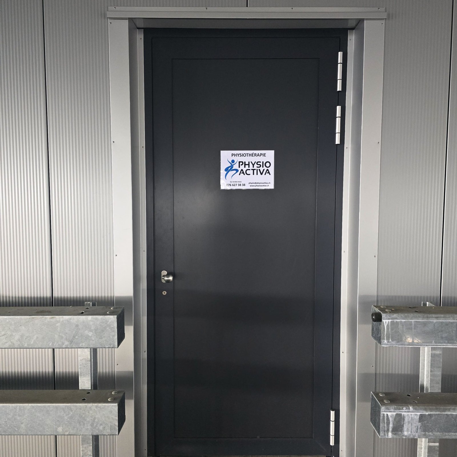 Accès intérieur — porte du cabinet Physio Activa, étape 3